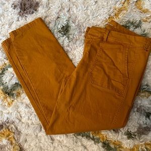 Old Navy Pixie Pant